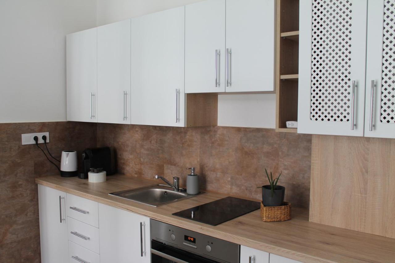 Zwinger Apartman Шопрон Экстерьер фото